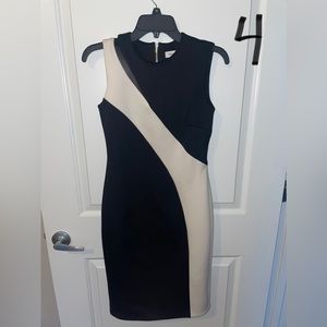 Calvin Klein - black and white mesh detail size 2
